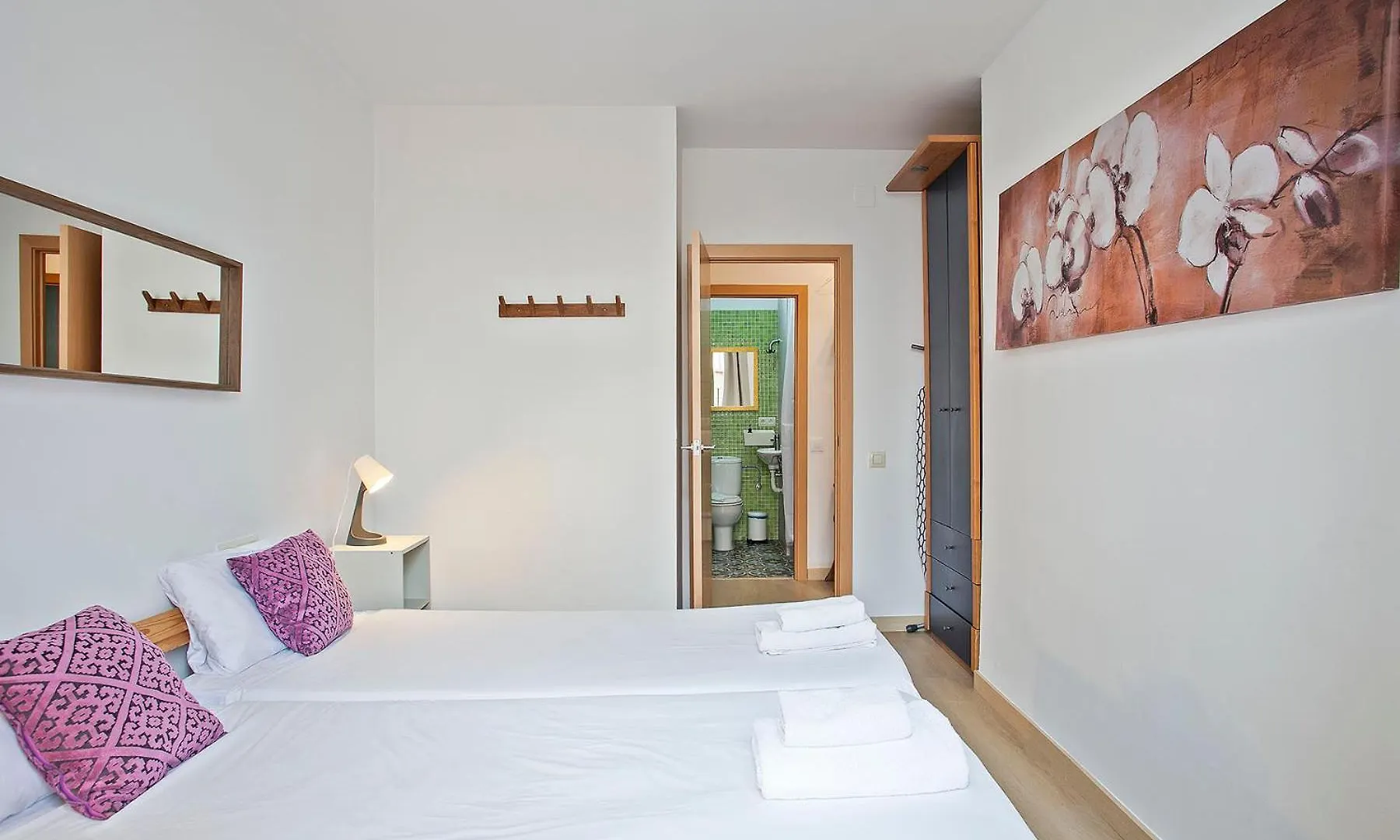 Beautiful Apartment In Las Ramblas Barcelona 6Pax 0*,