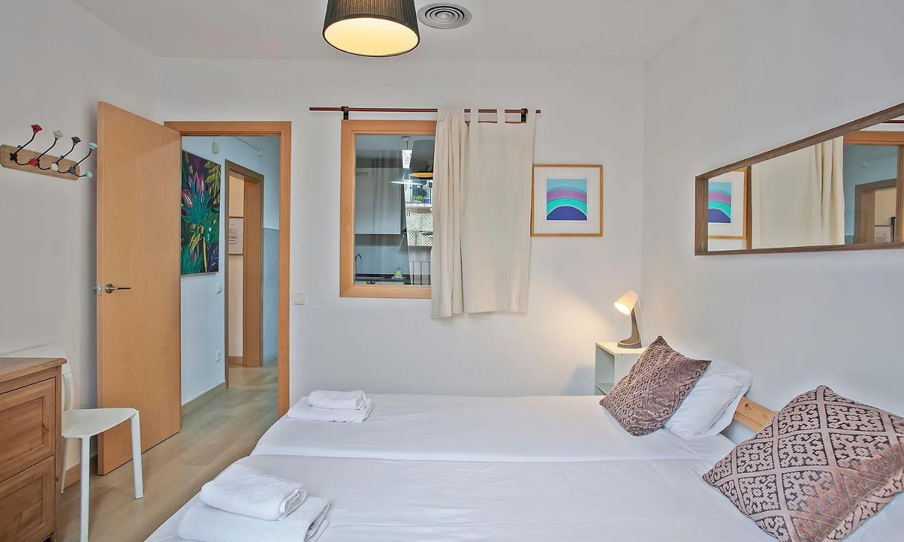 Beautiful Apartment In Las Ramblas Barcelona 6Pax 0*,  Spain